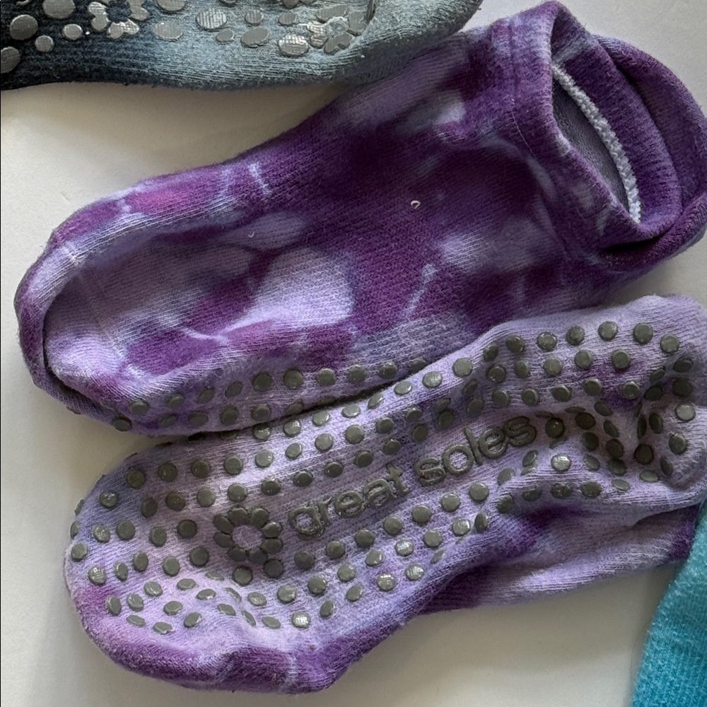 Great Soles Pilates Non-Slip Ankle Socks Multi-Colored Tie-Dyes-Set of 9 - Picture 5 of 9